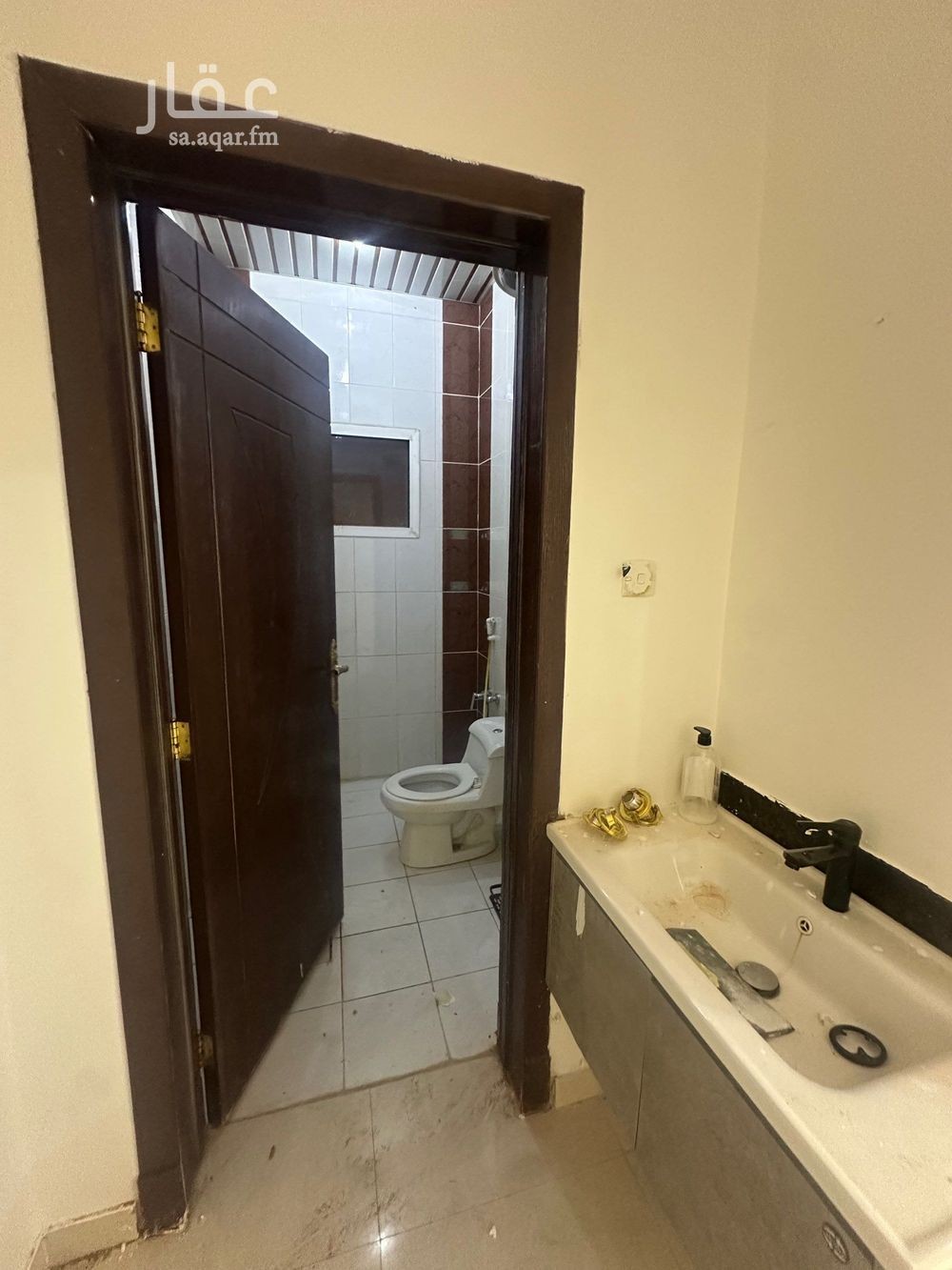 5 bedroom villa in Granada, Riyadh 10