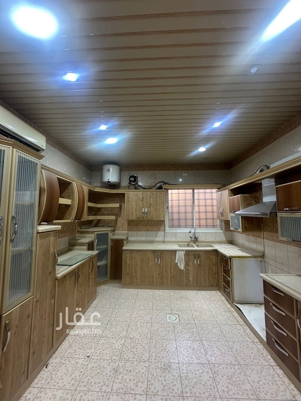5 bedroom villa in Granada, Riyadh 13