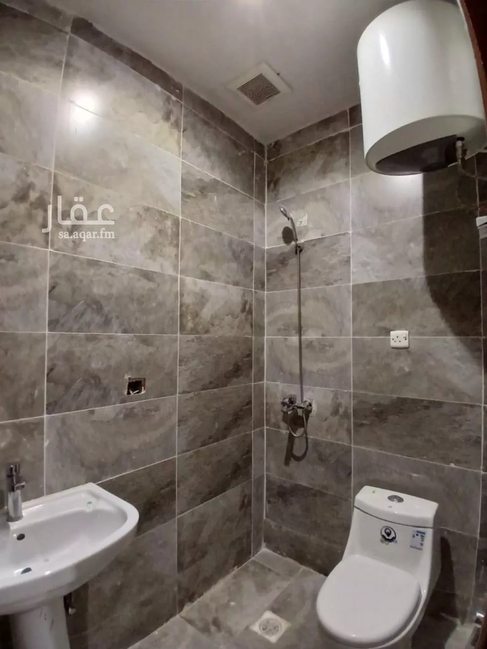 1 bedroom floor in Al Malaz 3