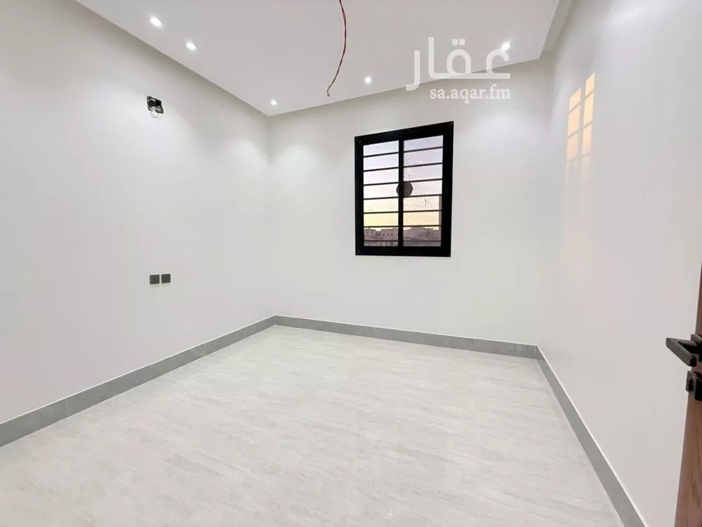 4 bedroom apartment in Okaz, Riyadh 8