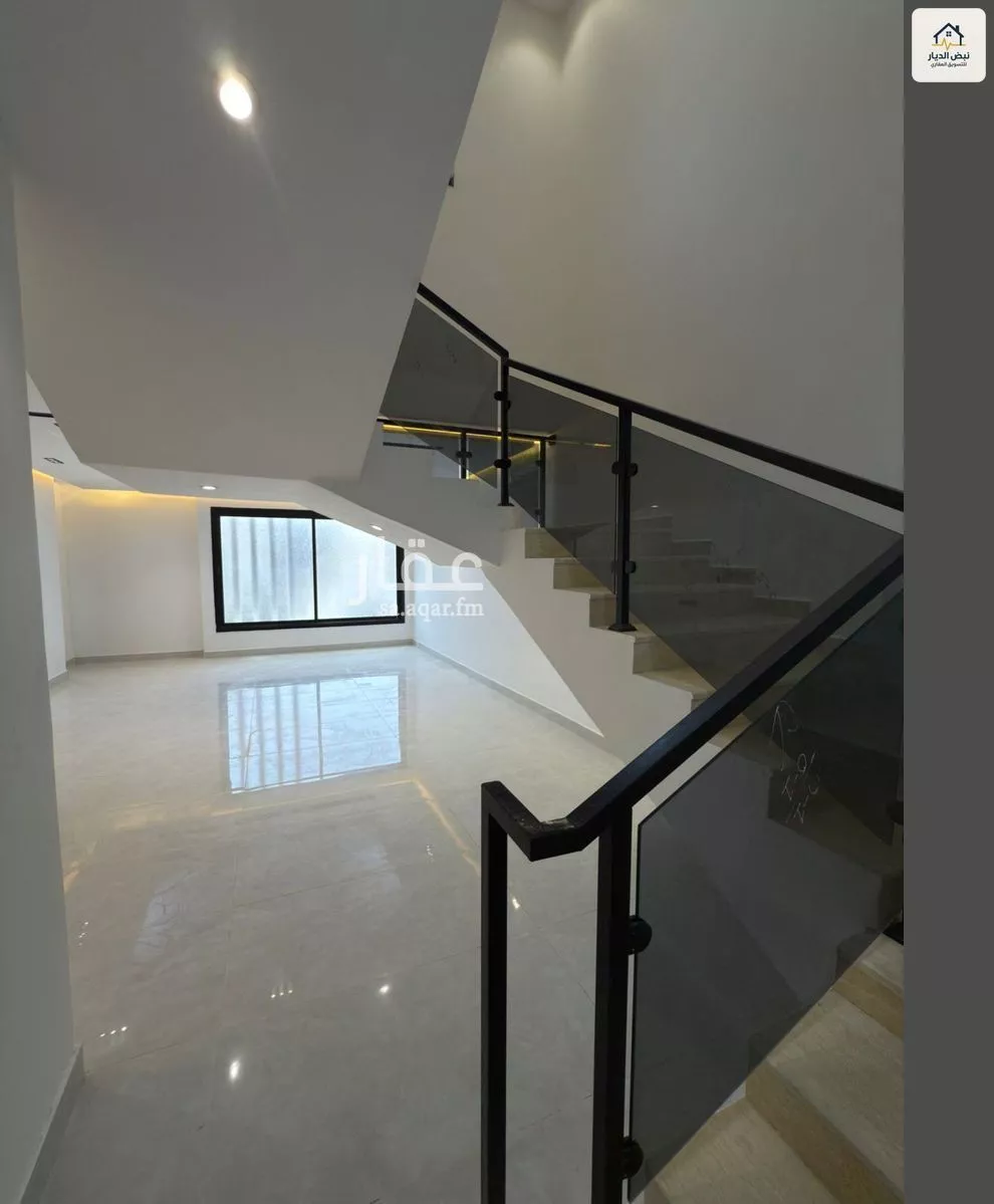 فيلا 5 غرف في طيبة 2