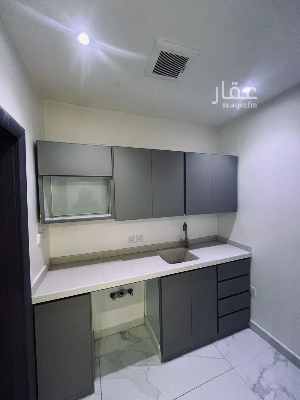 شقة 1 غرف في الملقا 2