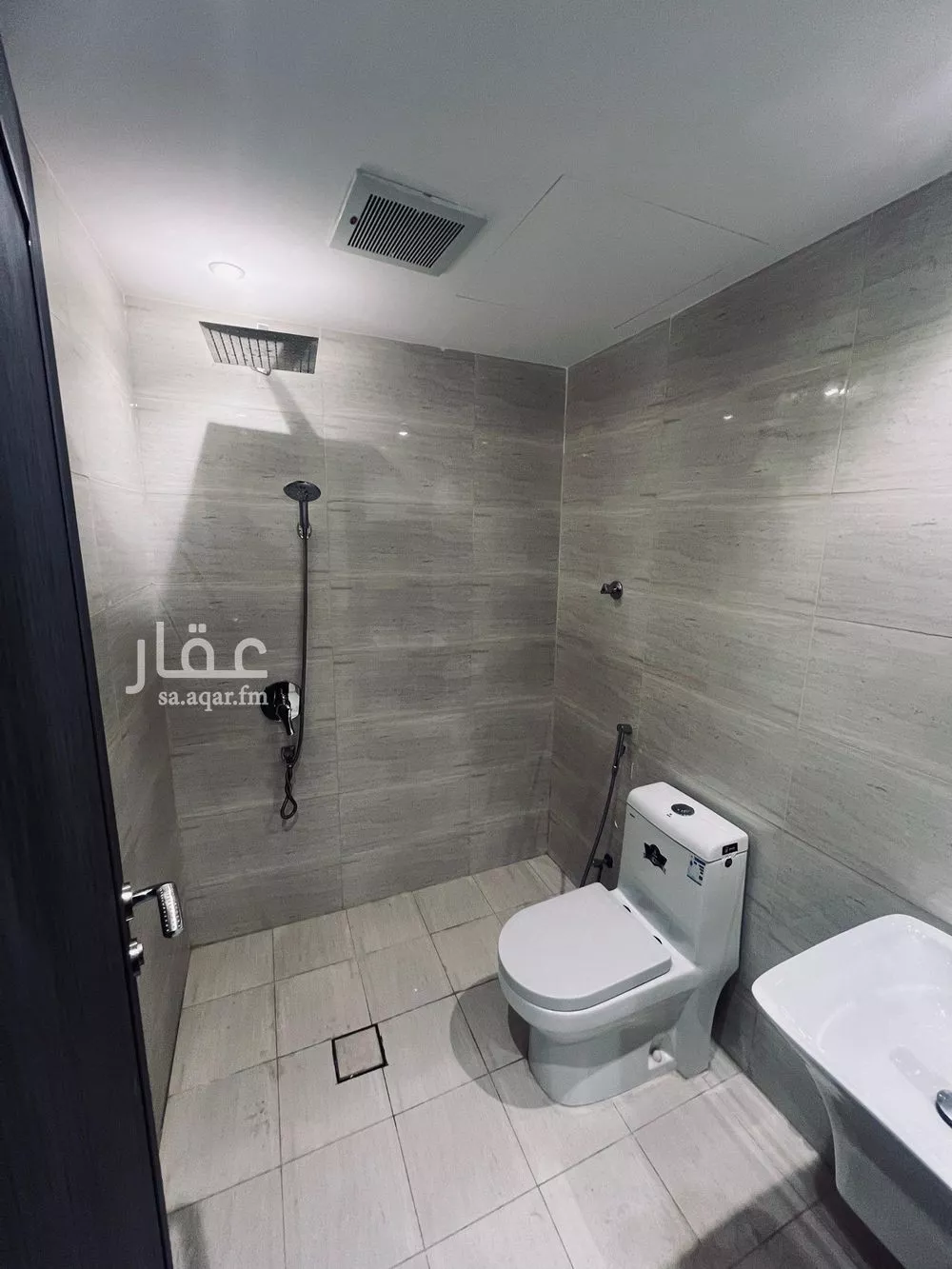 شقة 1 غرف في الملقا 3