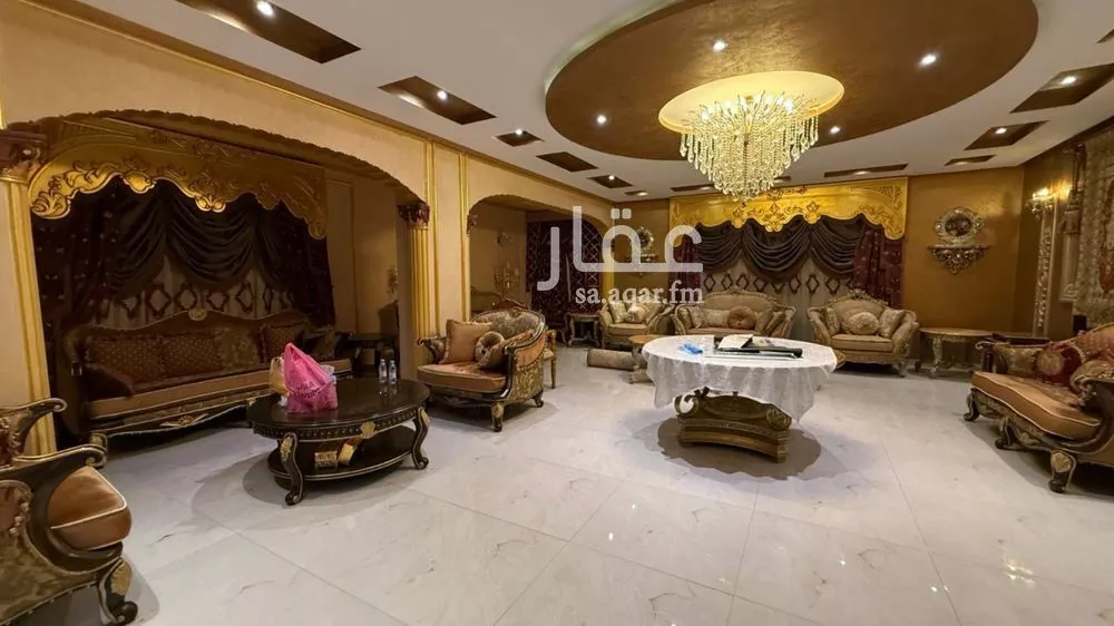 7 bedroom villa in Al Rabie 3