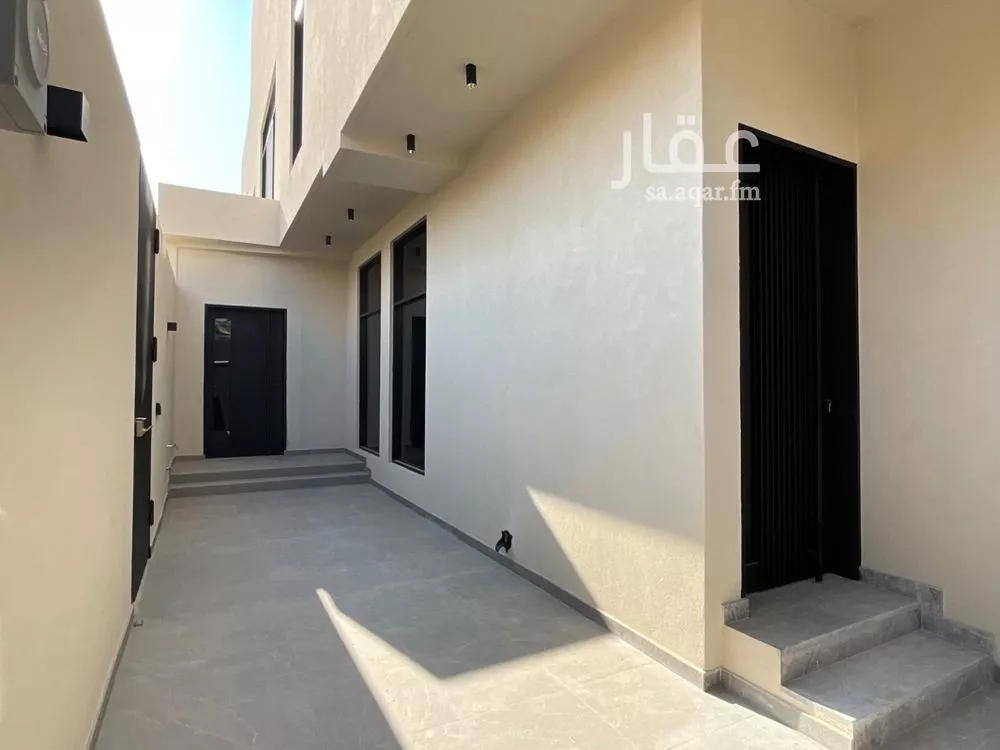 4 bedroom floor in Al Yasmin 2