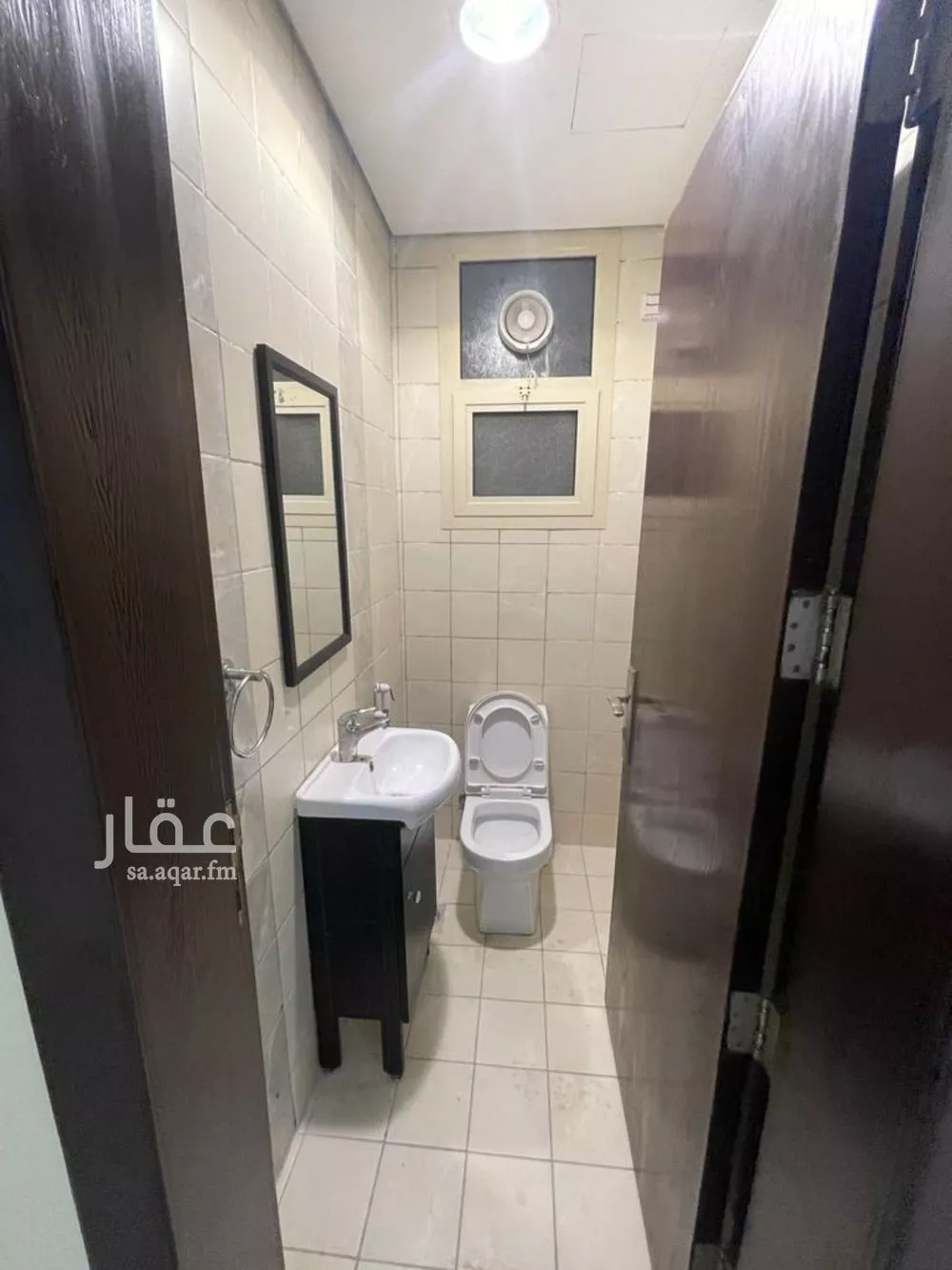 شقة 3 غرف في الملقا 5