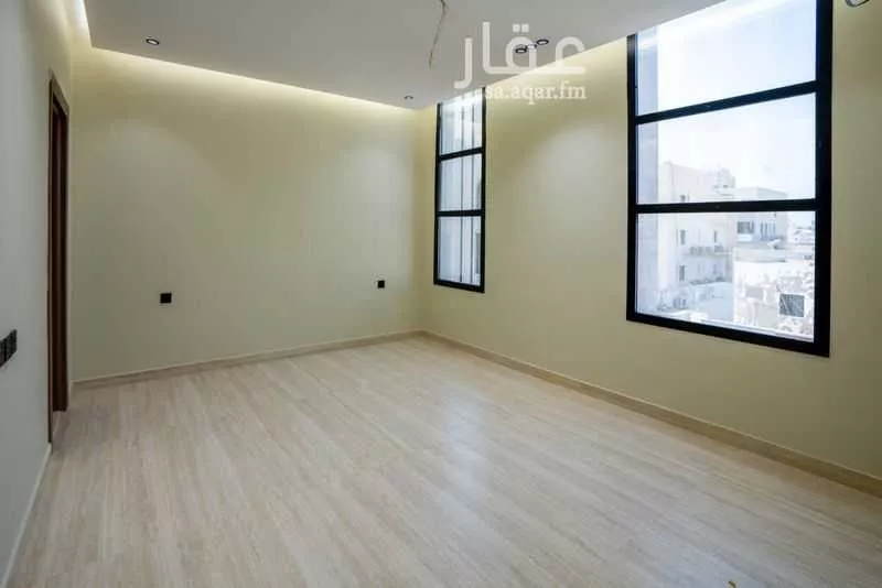 شقة 4 غرف في الروضة 3