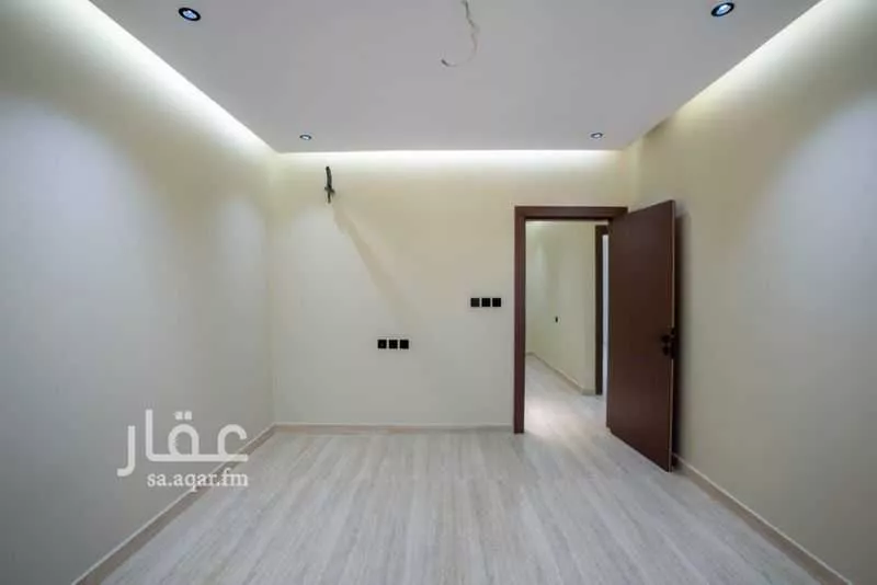 شقة 4 غرف في الروضة 4