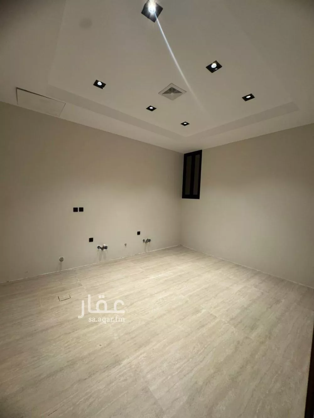 4 bedroom floor in Al Janadriyah 5