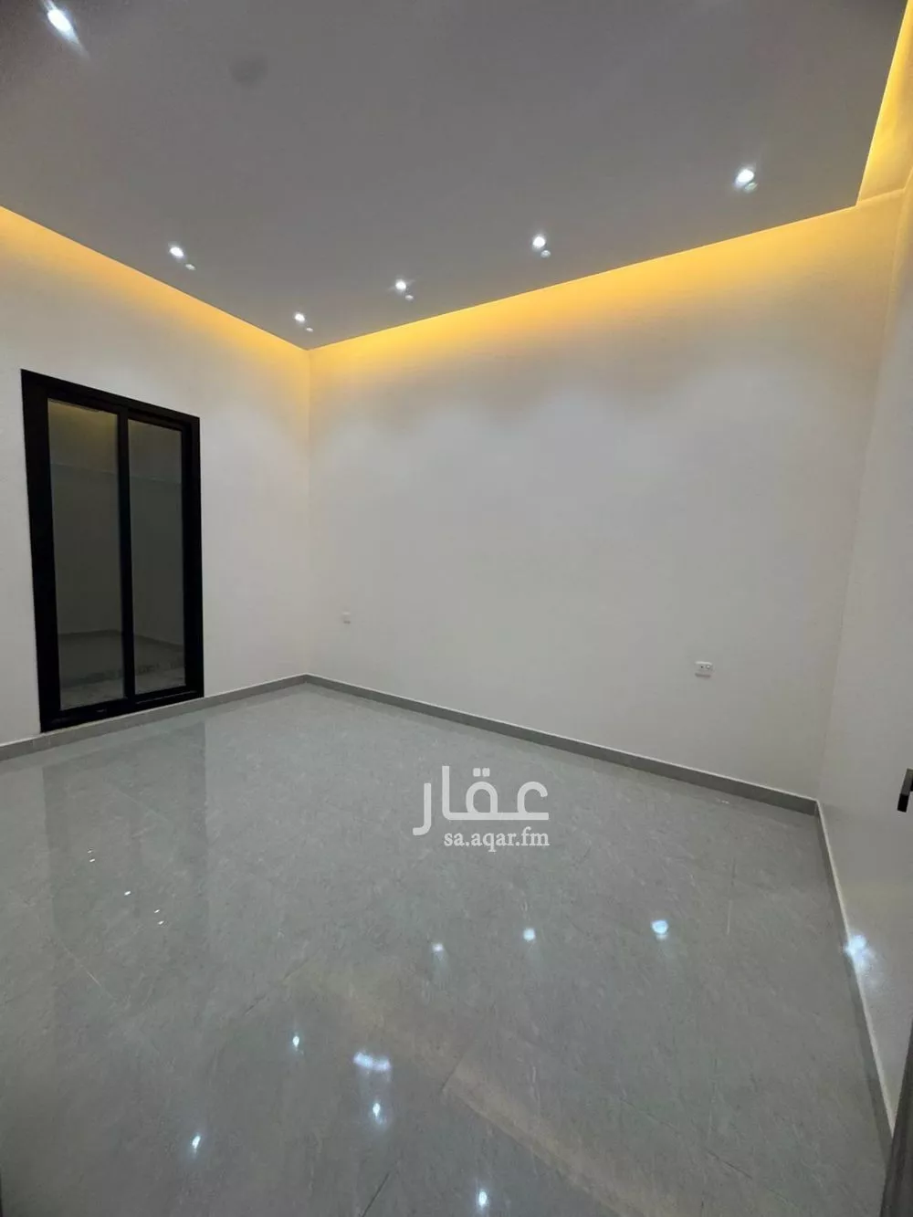 4 bedroom floor in Al Aridh 5