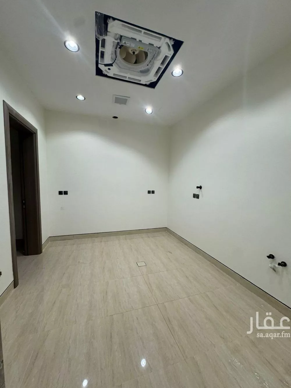 فيلا 7 غرف في النرجس 2