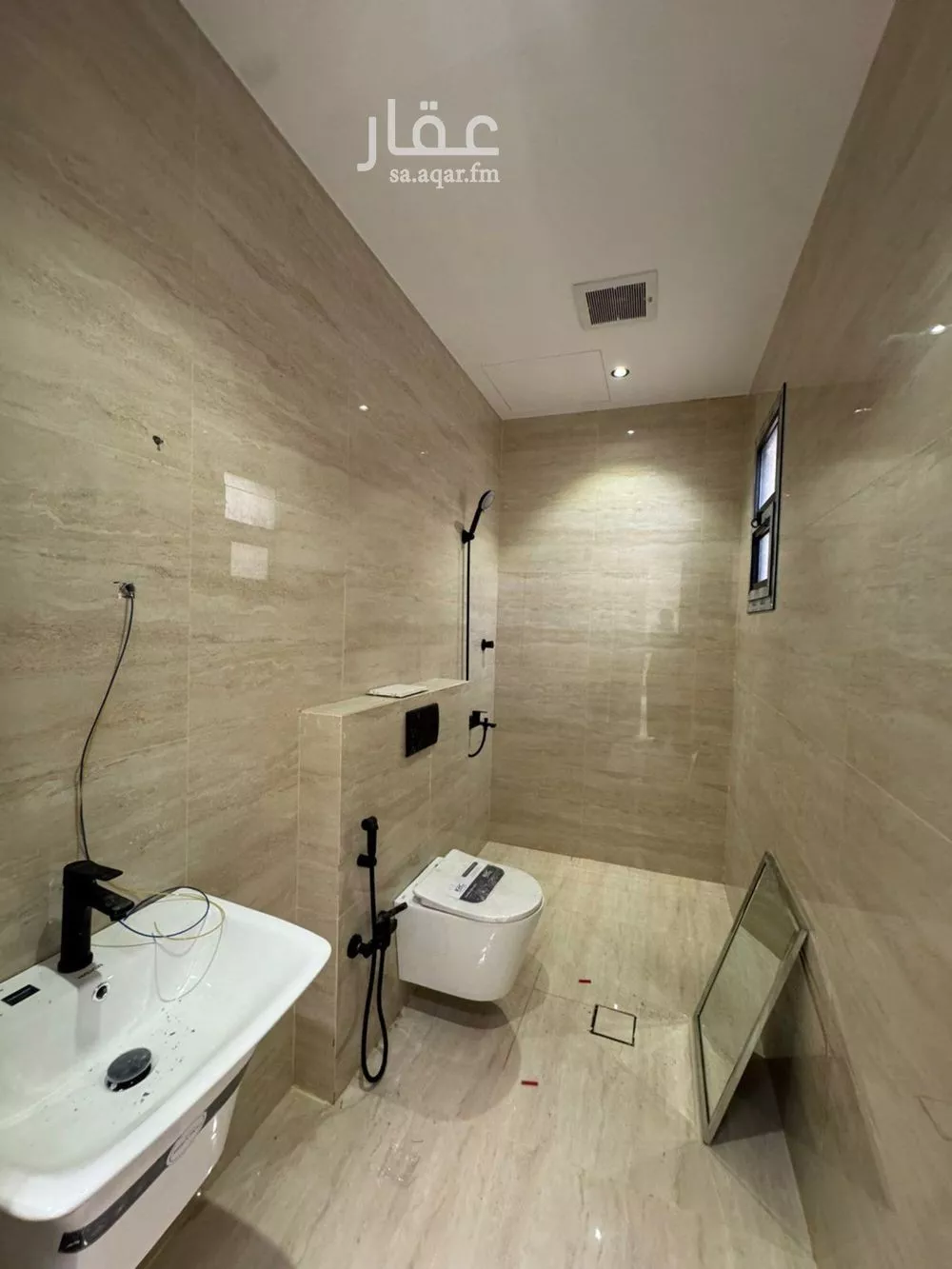 فيلا 7 غرف في النرجس 5