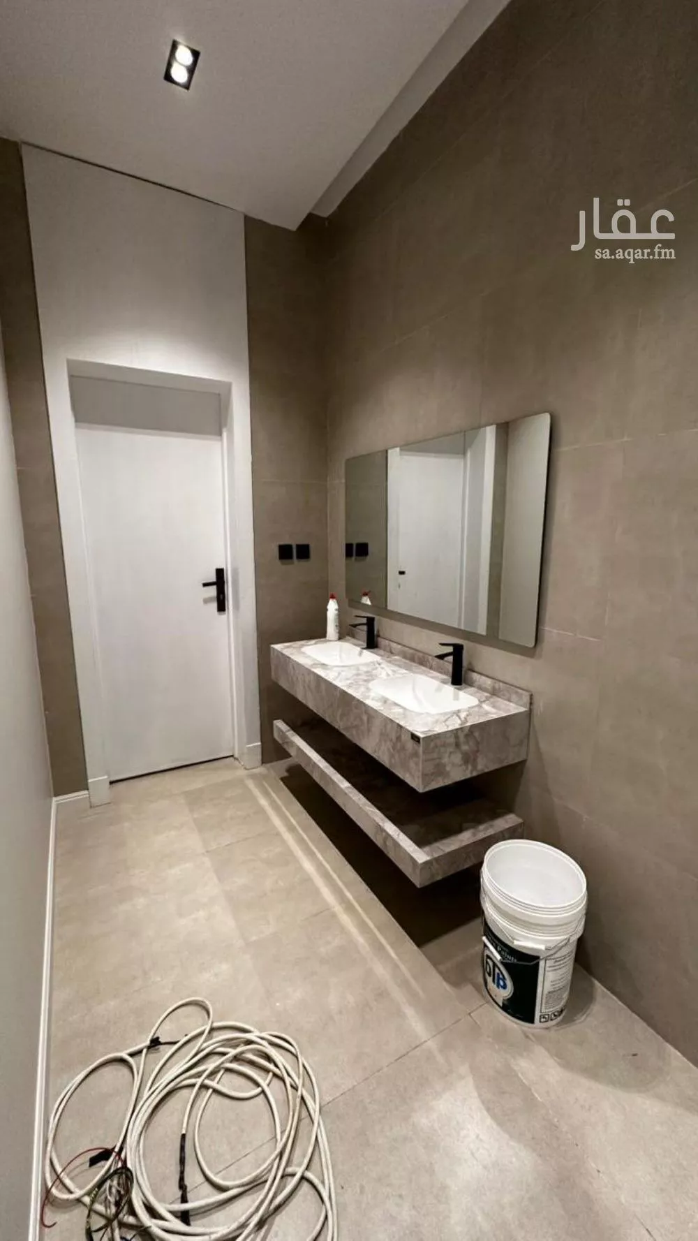 5 bedroom villa in Dhahrat Laban 3