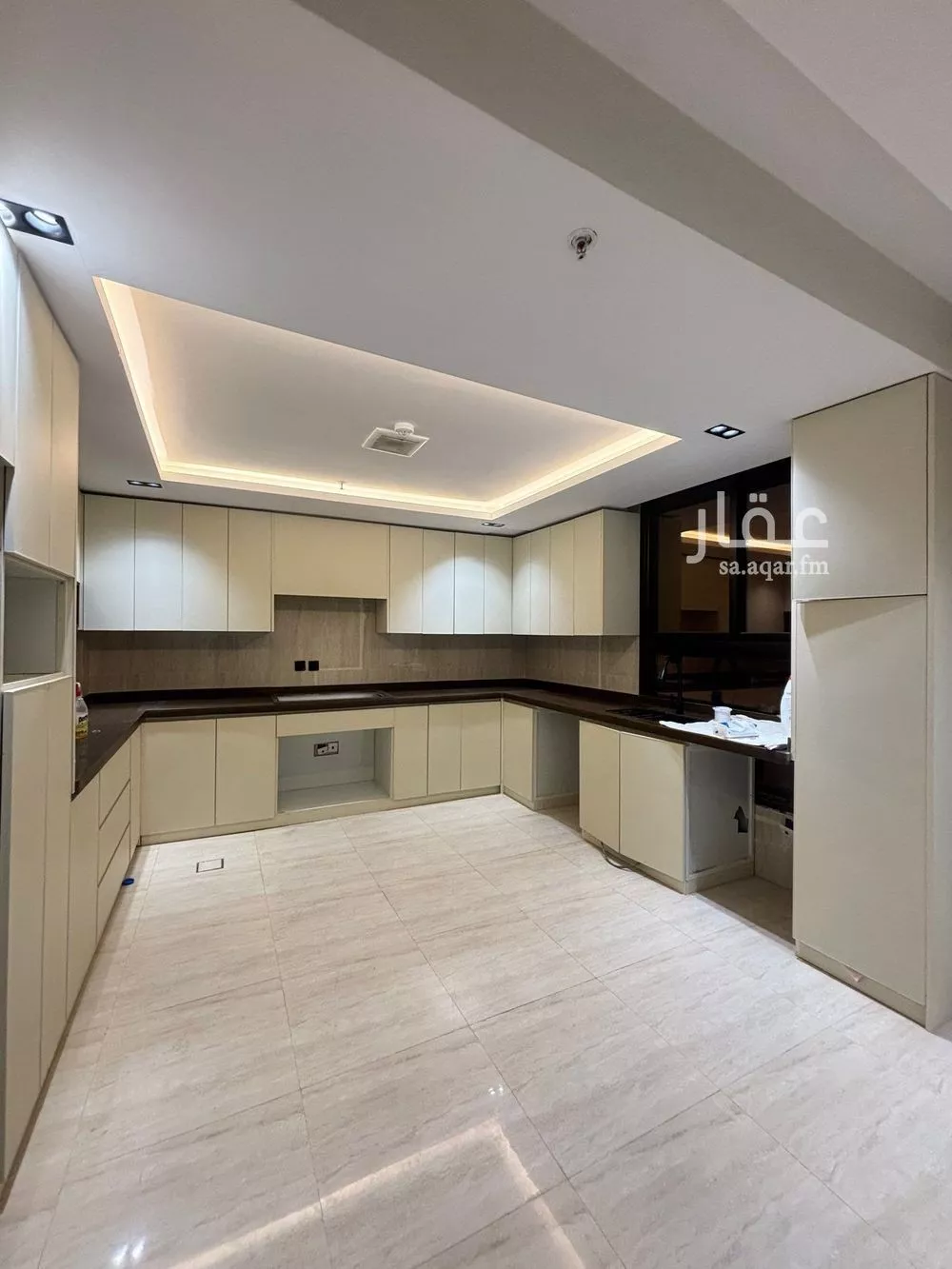 4 bedroom apartment in Dhahrat Namar, Riyadh 15