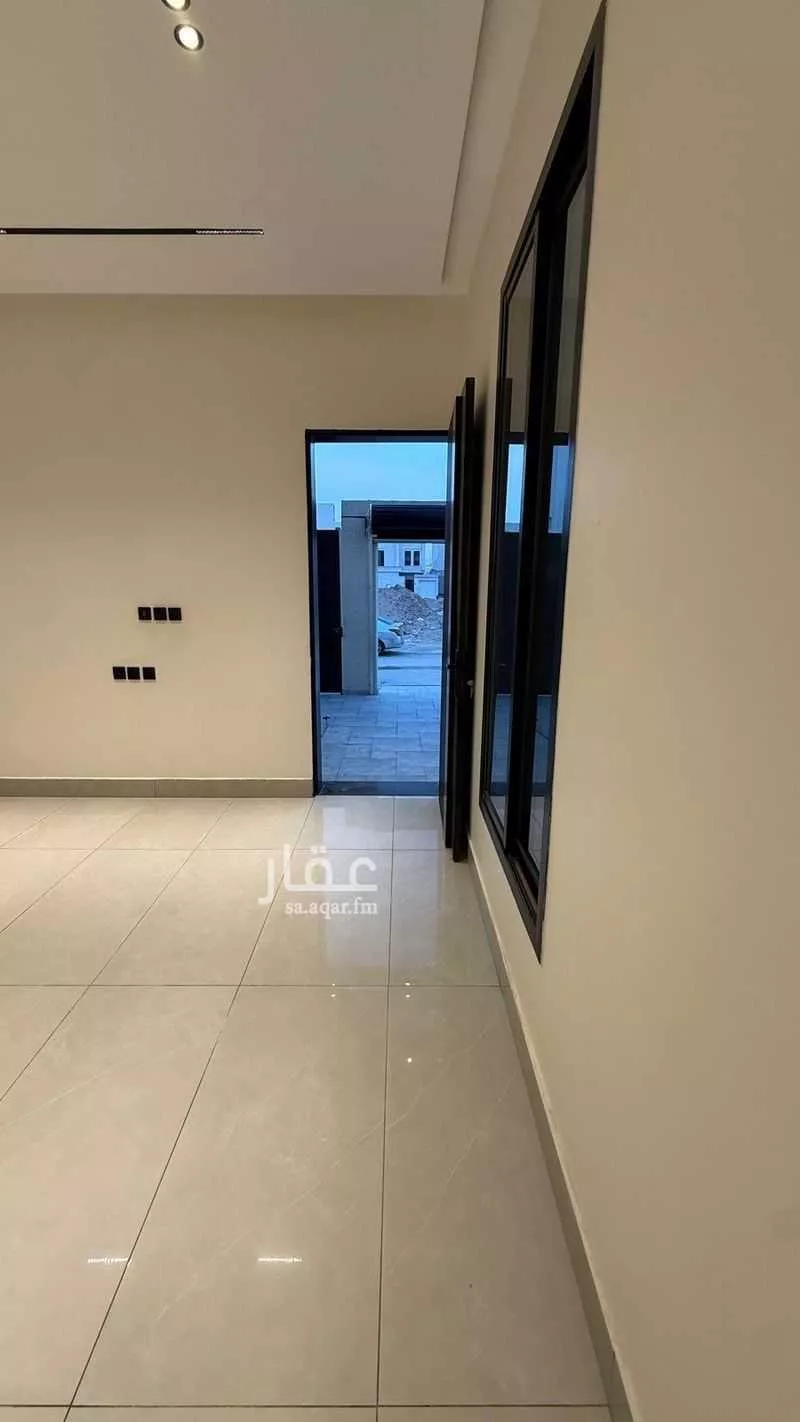 فيلا 4 غرف في الجنادرية 5