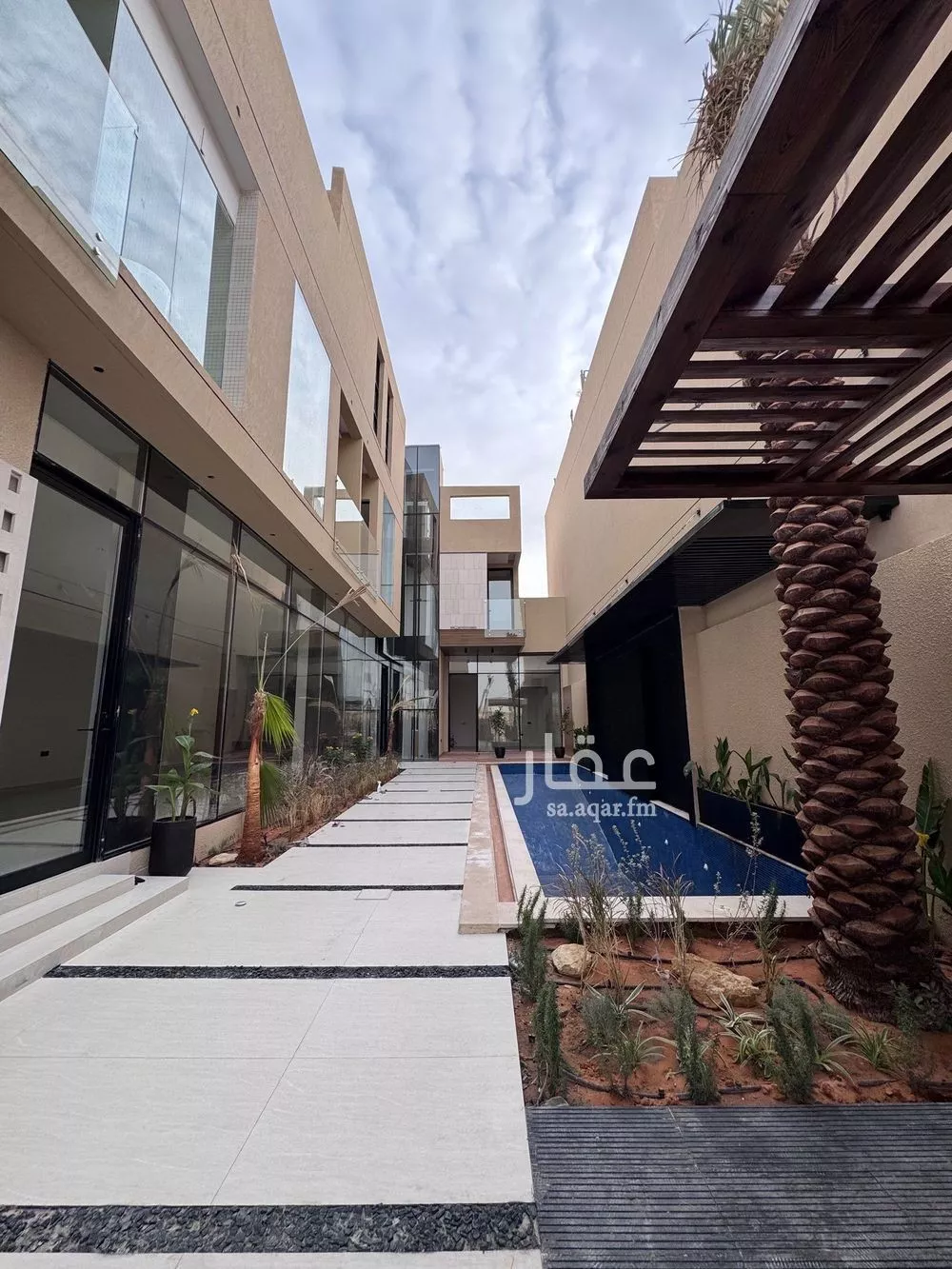 6 bedroom villa in Al Mahdiyyah 3