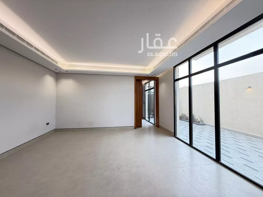 5 bedroom villa in Al Mahdiyyah 5