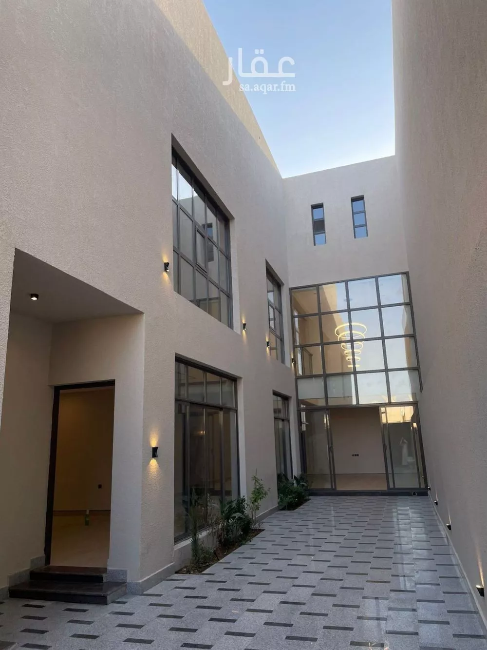 فيلا 6 غرف في المهدية 5