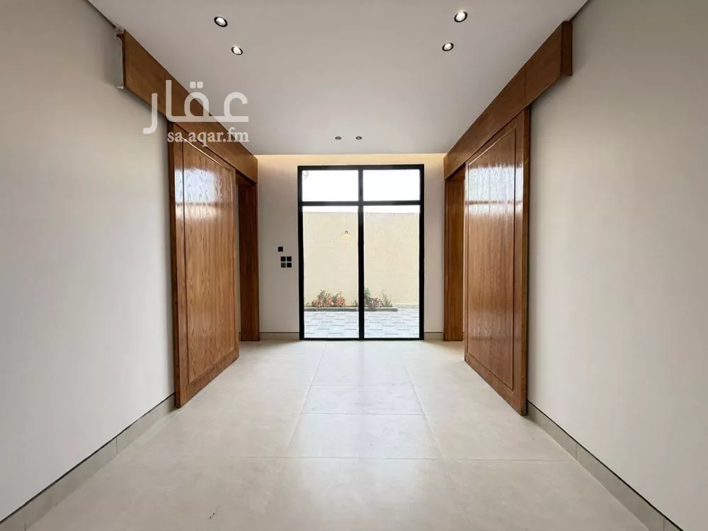 5 bedroom villa in Al Mahdiyyah 4