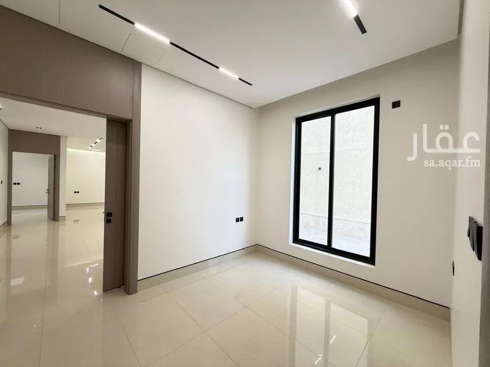 5 bedroom villa in Al Mahdiyyah 2