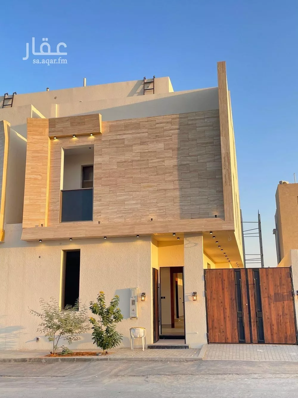 5 bedroom villa in Al Mahdiyyah 1