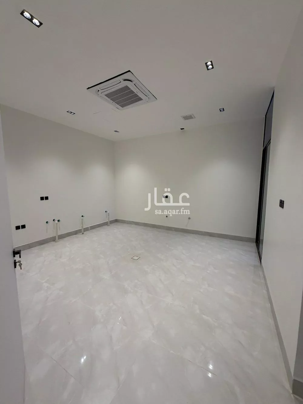 فيلا 5 غرف في المهدية 5