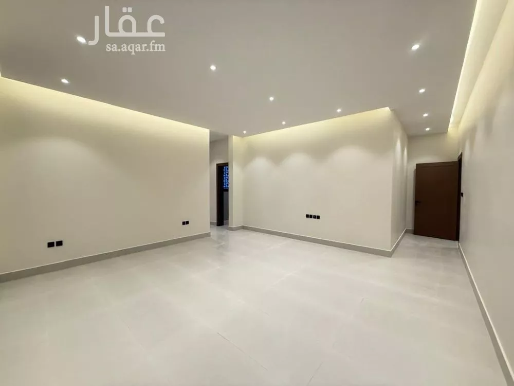 5 bedroom villa in Al Mahdiyyah 5