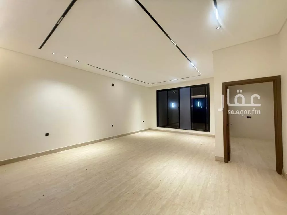 5 bedroom villa in Al Mahdiyyah 4