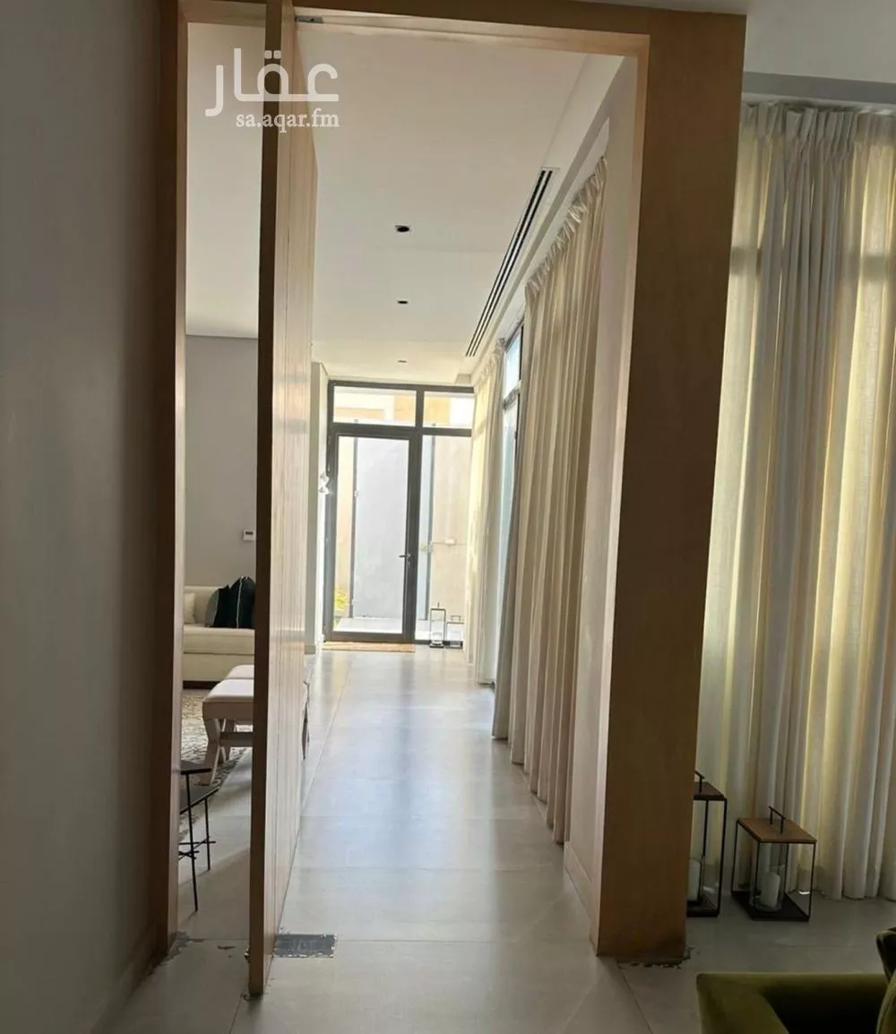 فيلا 10 غرف في العارض 3