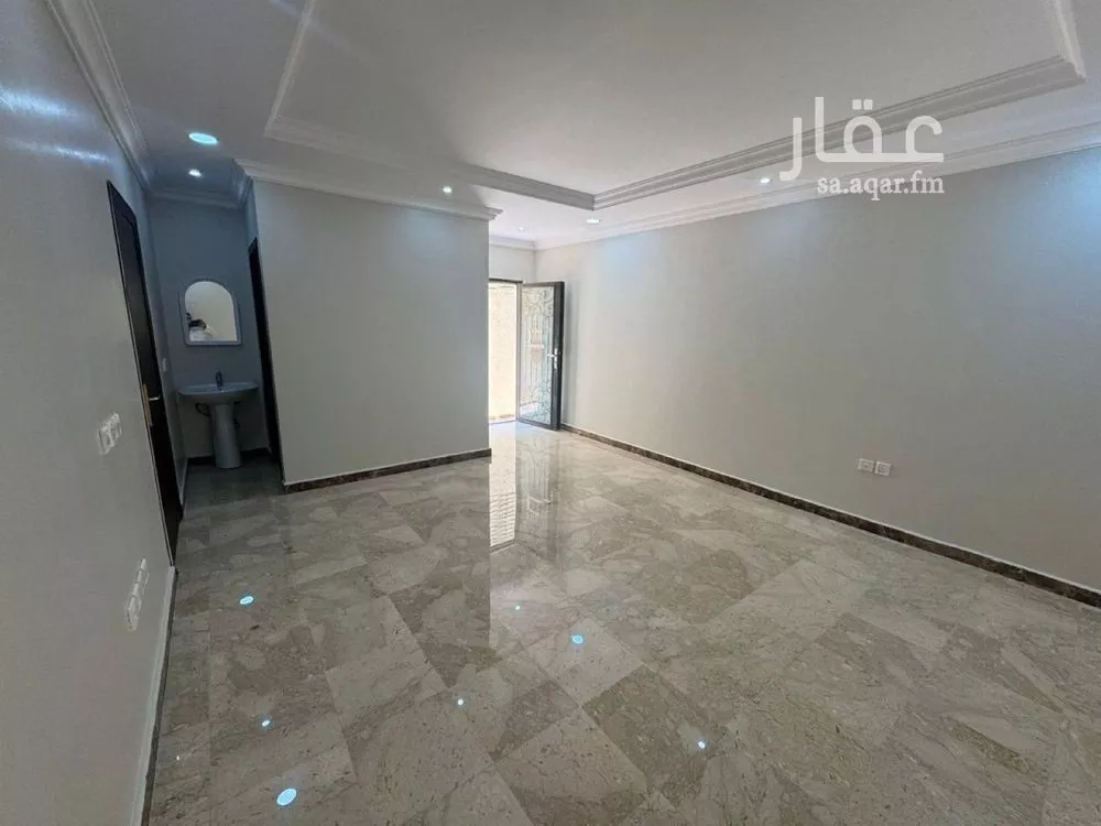 4 bedroom apartment in Al Qashlah, Eastern Province 9