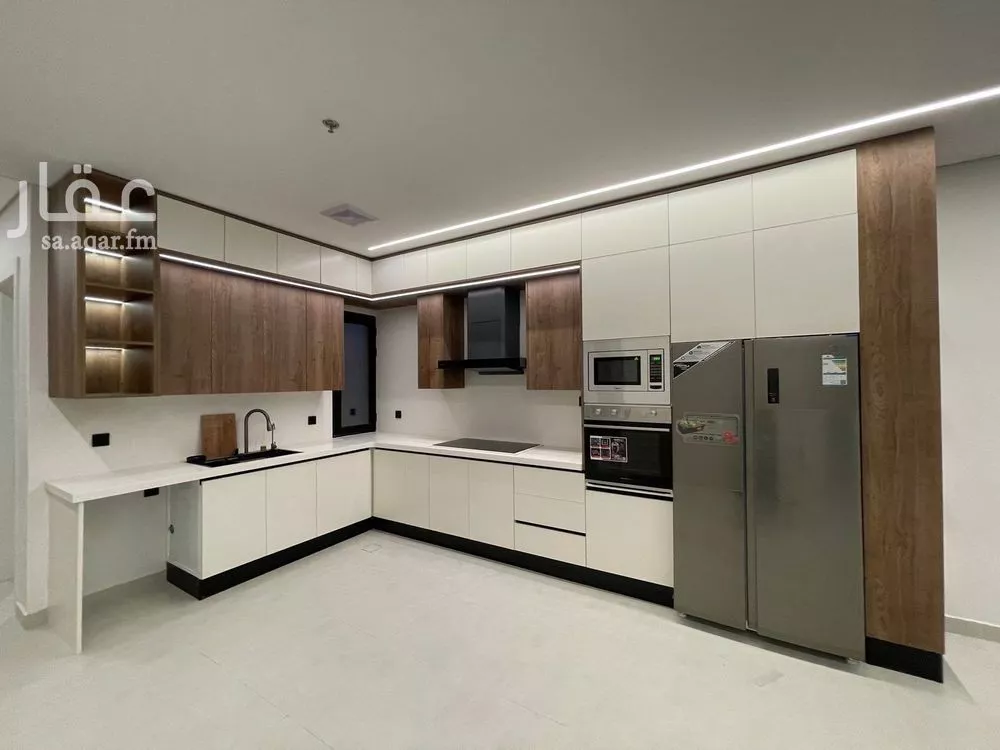 3 bedroom apartment in Al Bahr 4