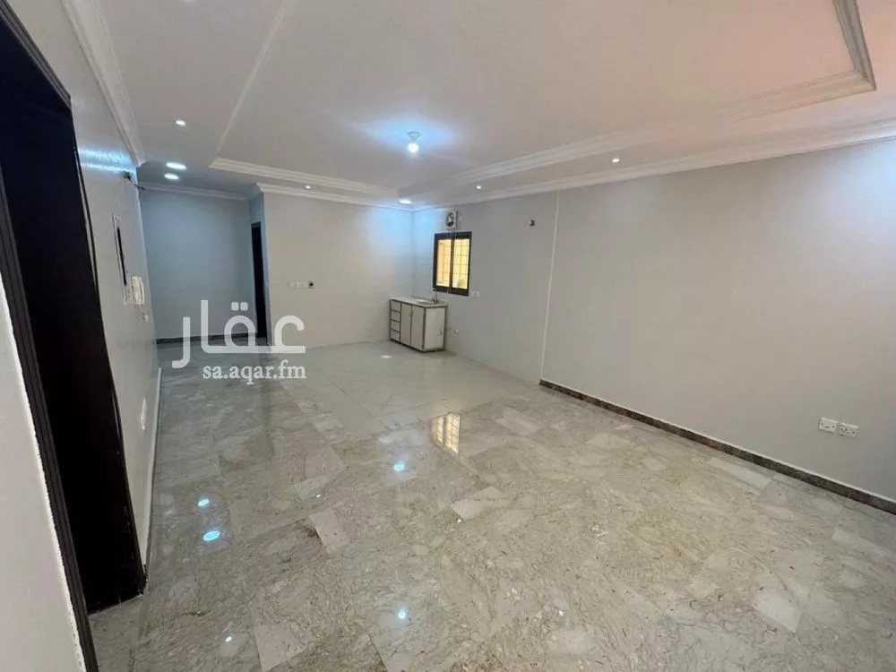 4 bedroom apartment in Al Qashlah, Eastern Province 4