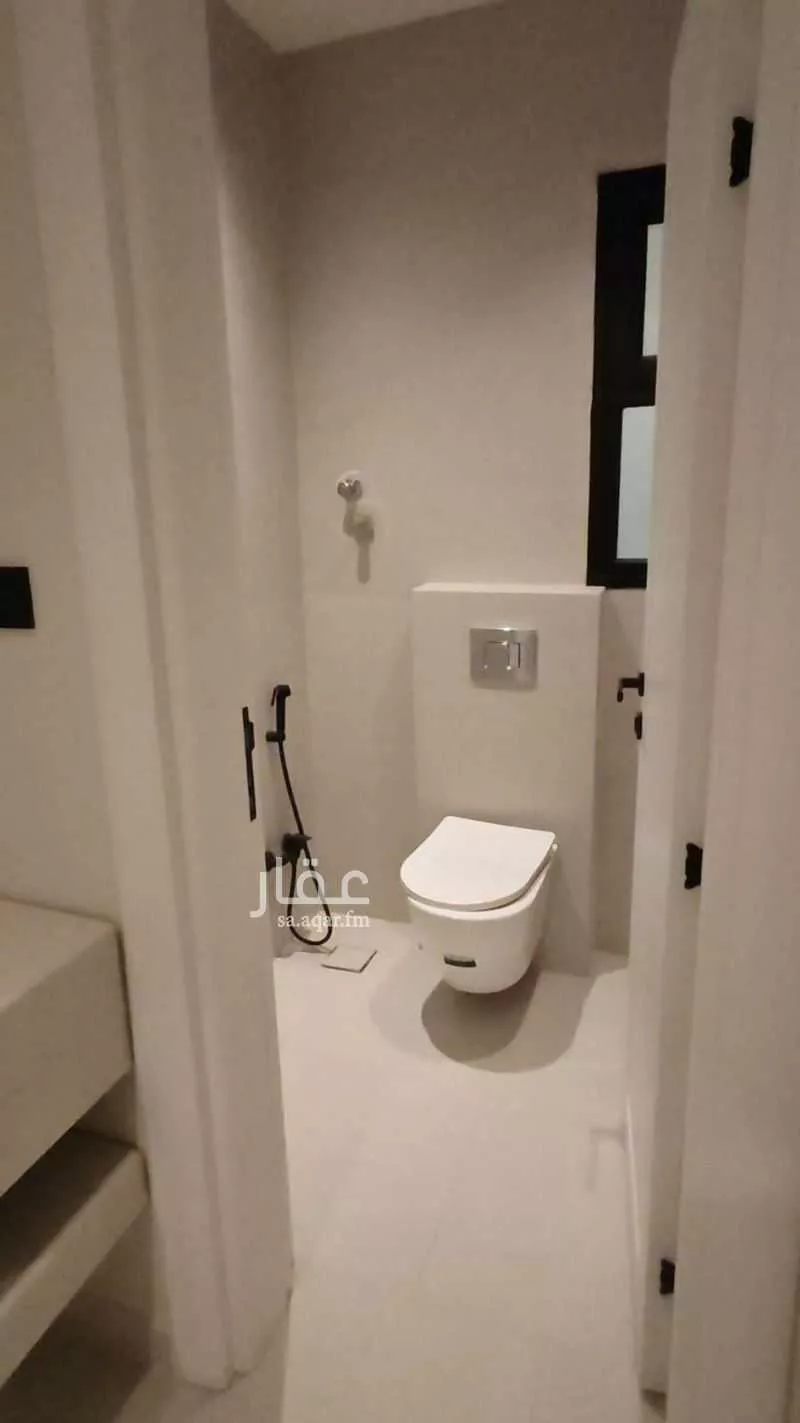 فيلا 6 غرف في ضاحية الملك فهد 4