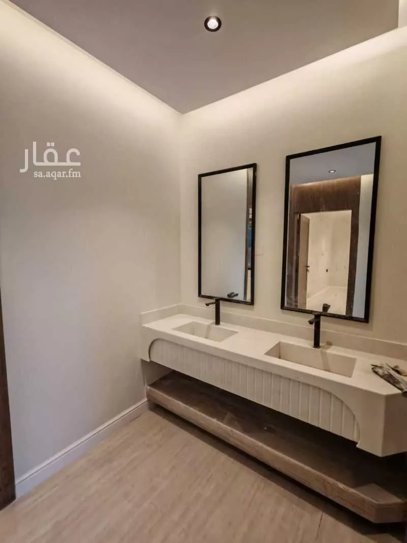 فيلا 6 غرف في ضاحية الملك فهد 4