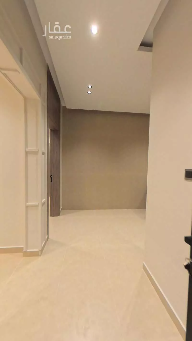 6 bedroom villa in Uhud 3