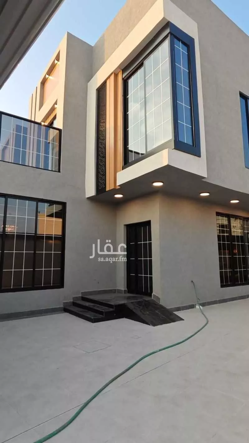 فيلا 6 غرف في ضاحية الملك فهد 2