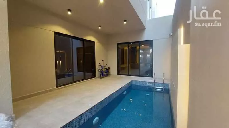 فيلا 7 غرف في السيف 2