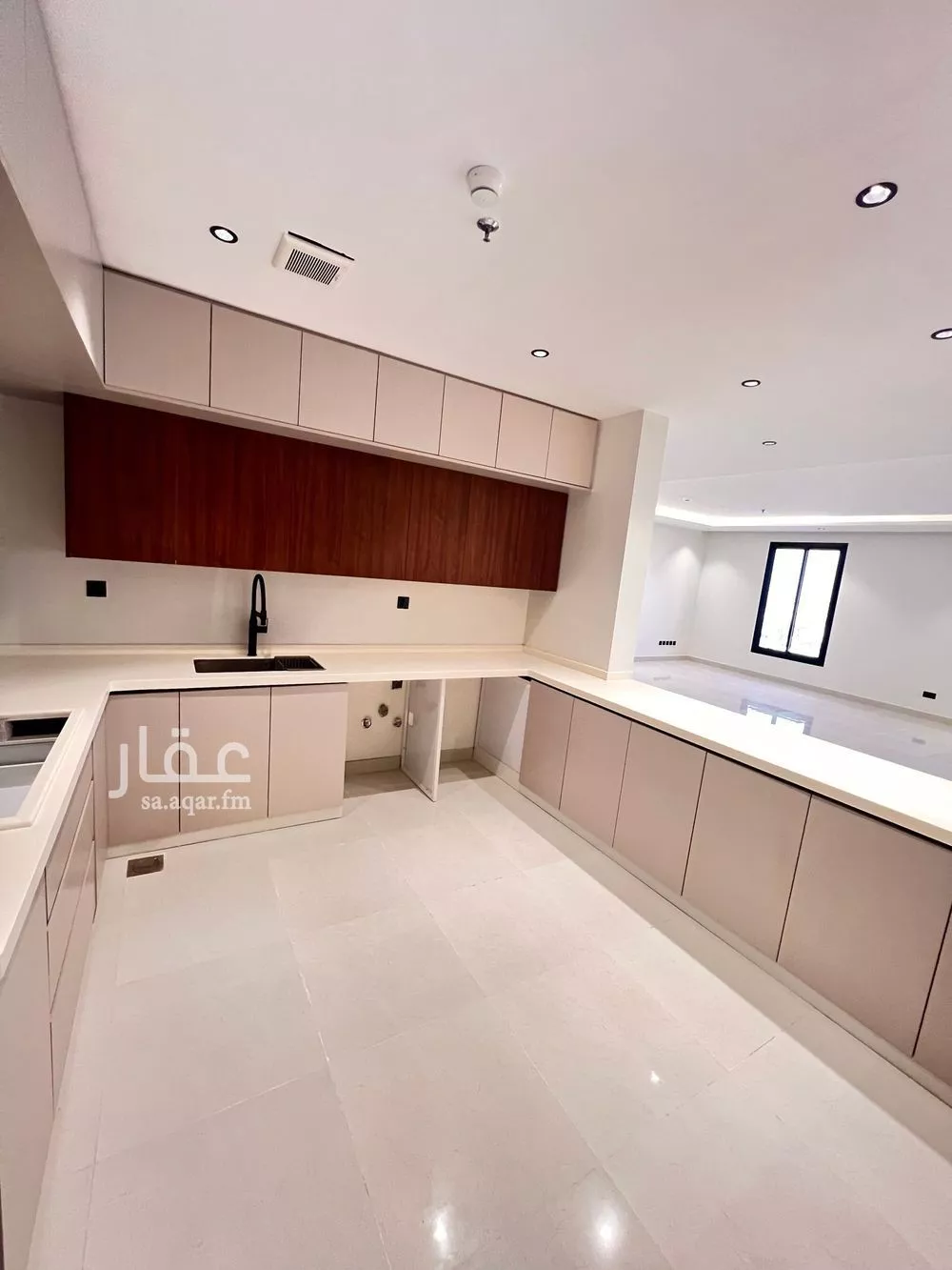 3 bedroom apartment in Al Nuzhah 5