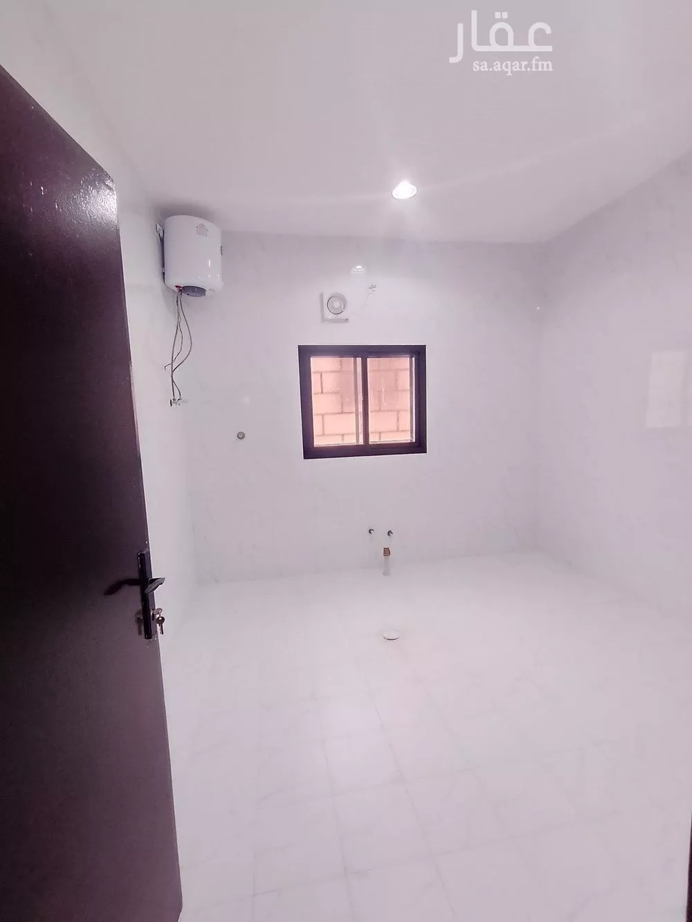 شقة 3 غرف في الرمال 4