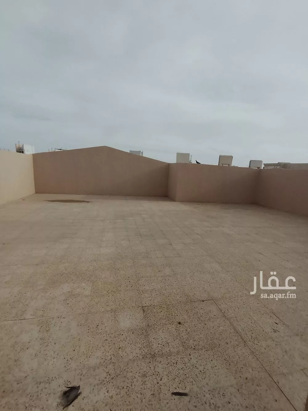 شقة 3 غرف في الرمال 2