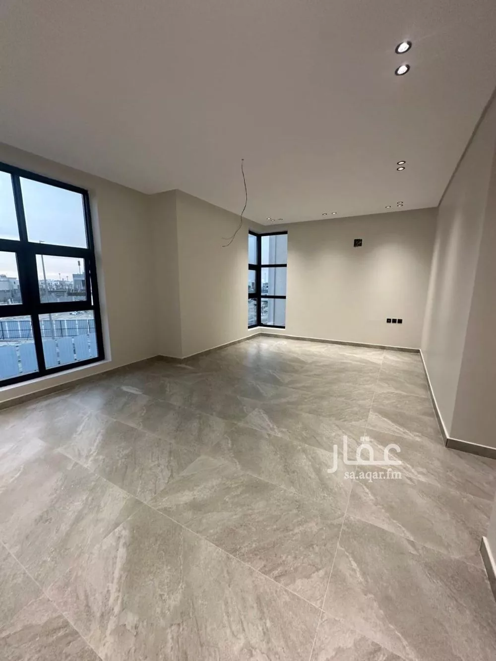 فيلا 8 غرف في الشرق 5