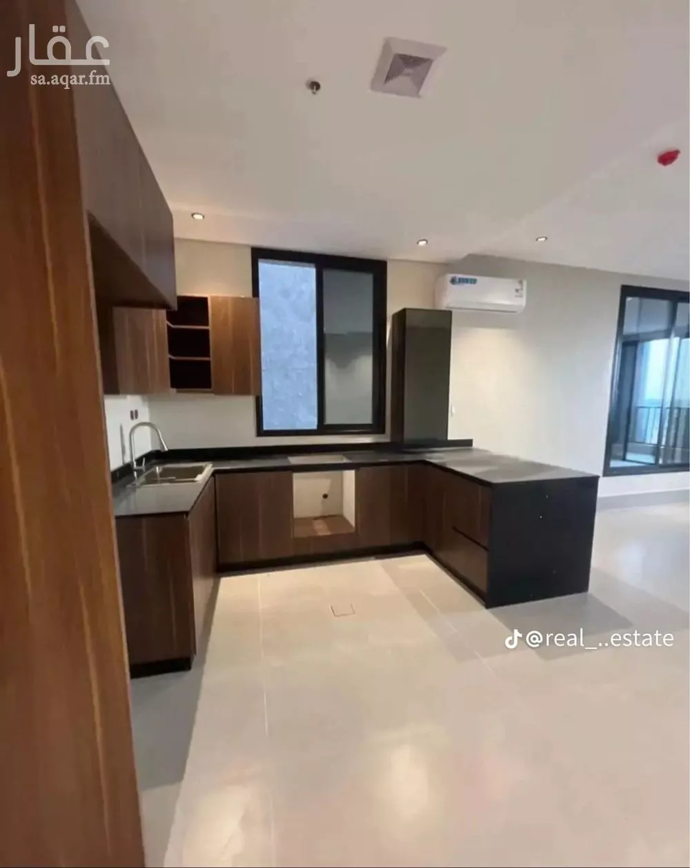 5 bedroom apartment in Taibah 4