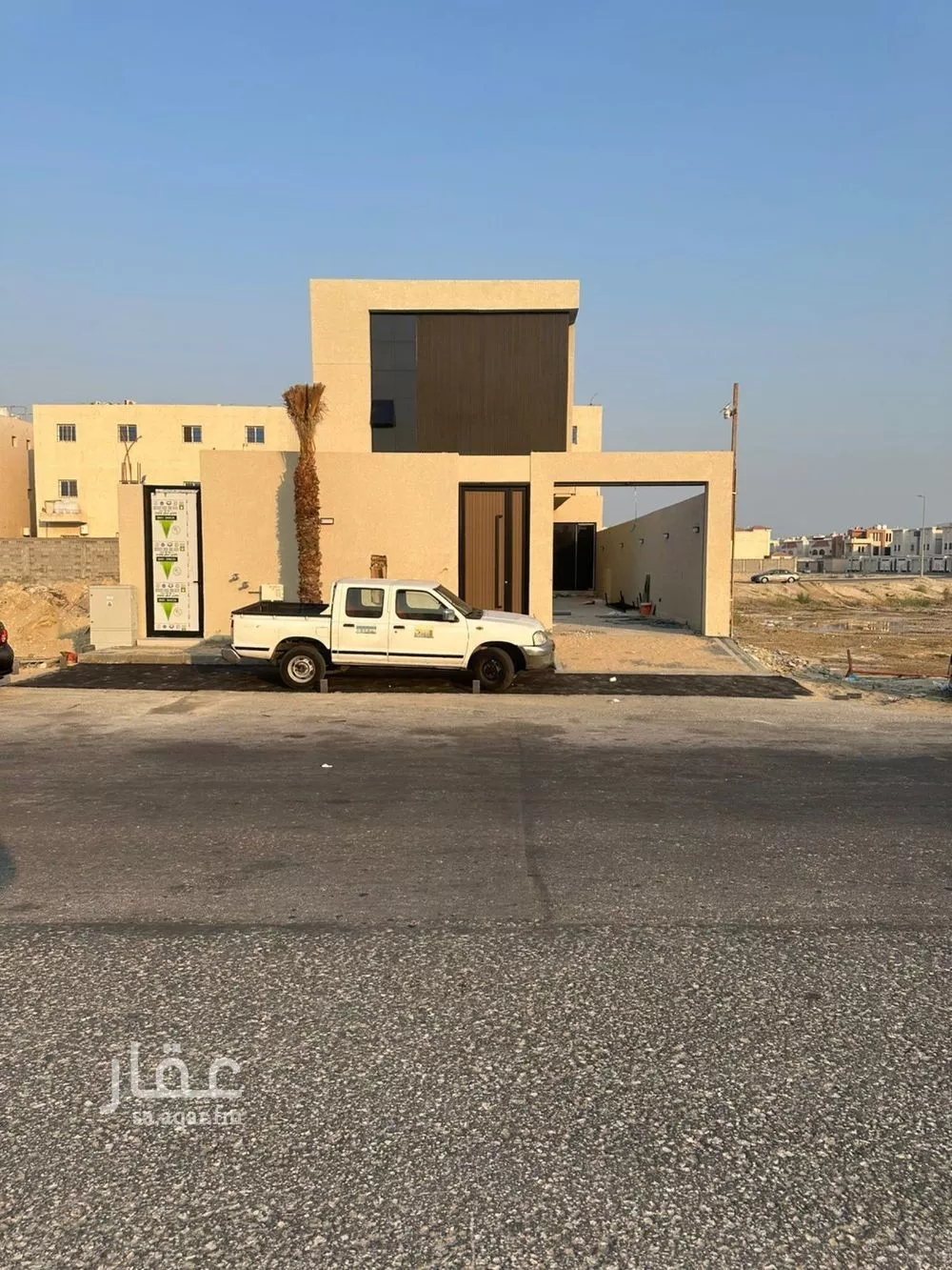 فيلا 9 غرف في الامواج 3