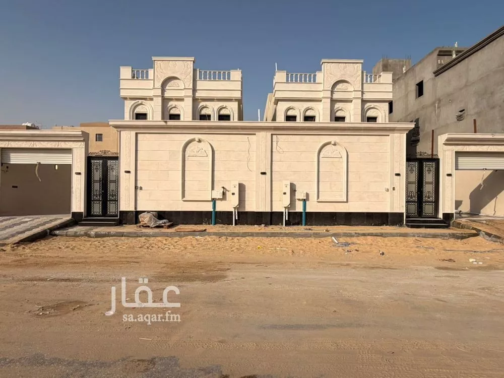 فيلا 9 غرف في الامواج 2