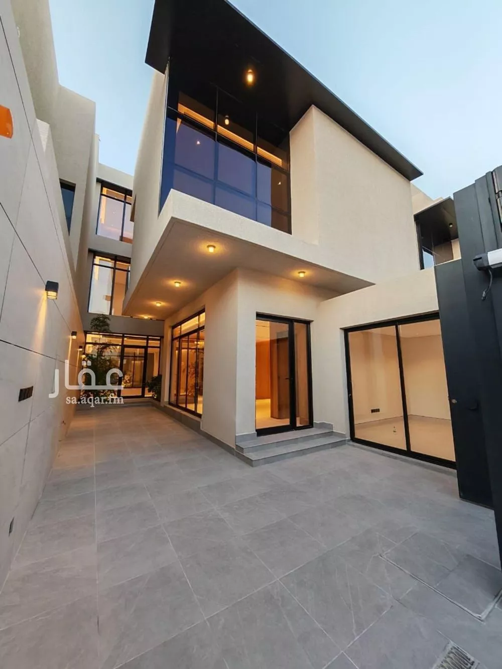 6 bedroom villa in Al Narjis 2