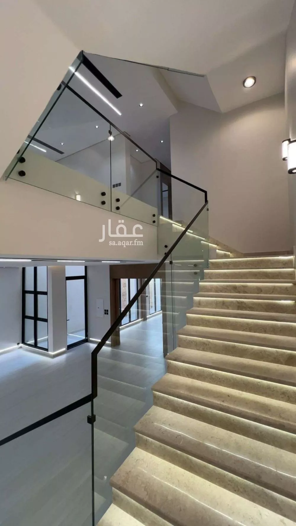 فيلا 6 غرف في العارض 5