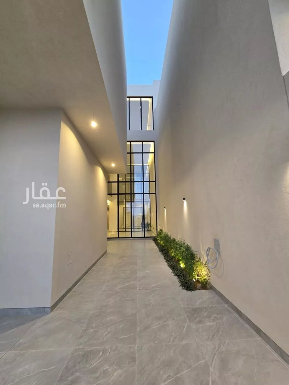 فيلا 5 غرف في النرجس 3