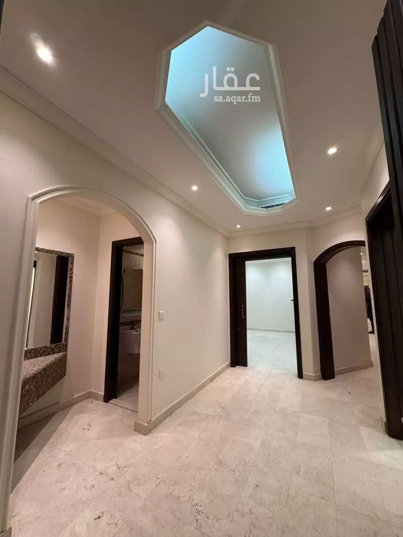 فيلا 7 غرف في الشراع 3