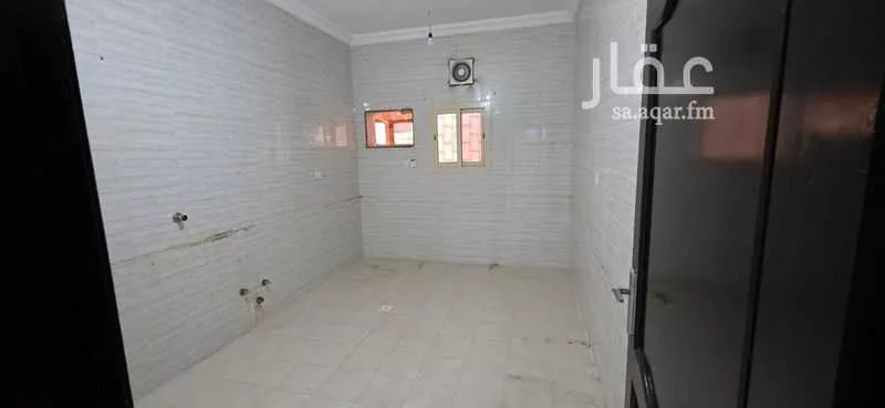 6 bedroom apartment in Muraykh 3
