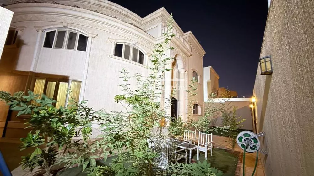 فيلا 10 غرف في النهضة 1